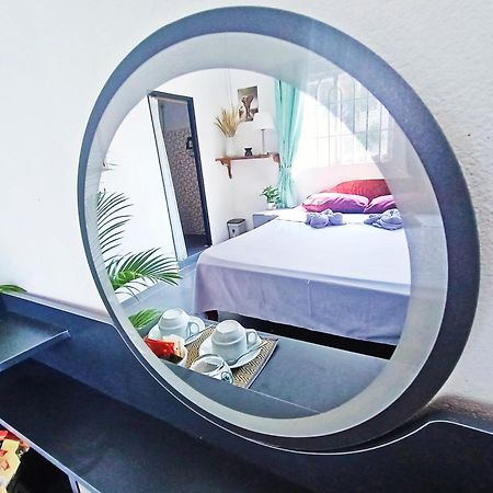 Sam'S Guesthouse M'Pai Bay ロンサレム島 エクステリア 写真