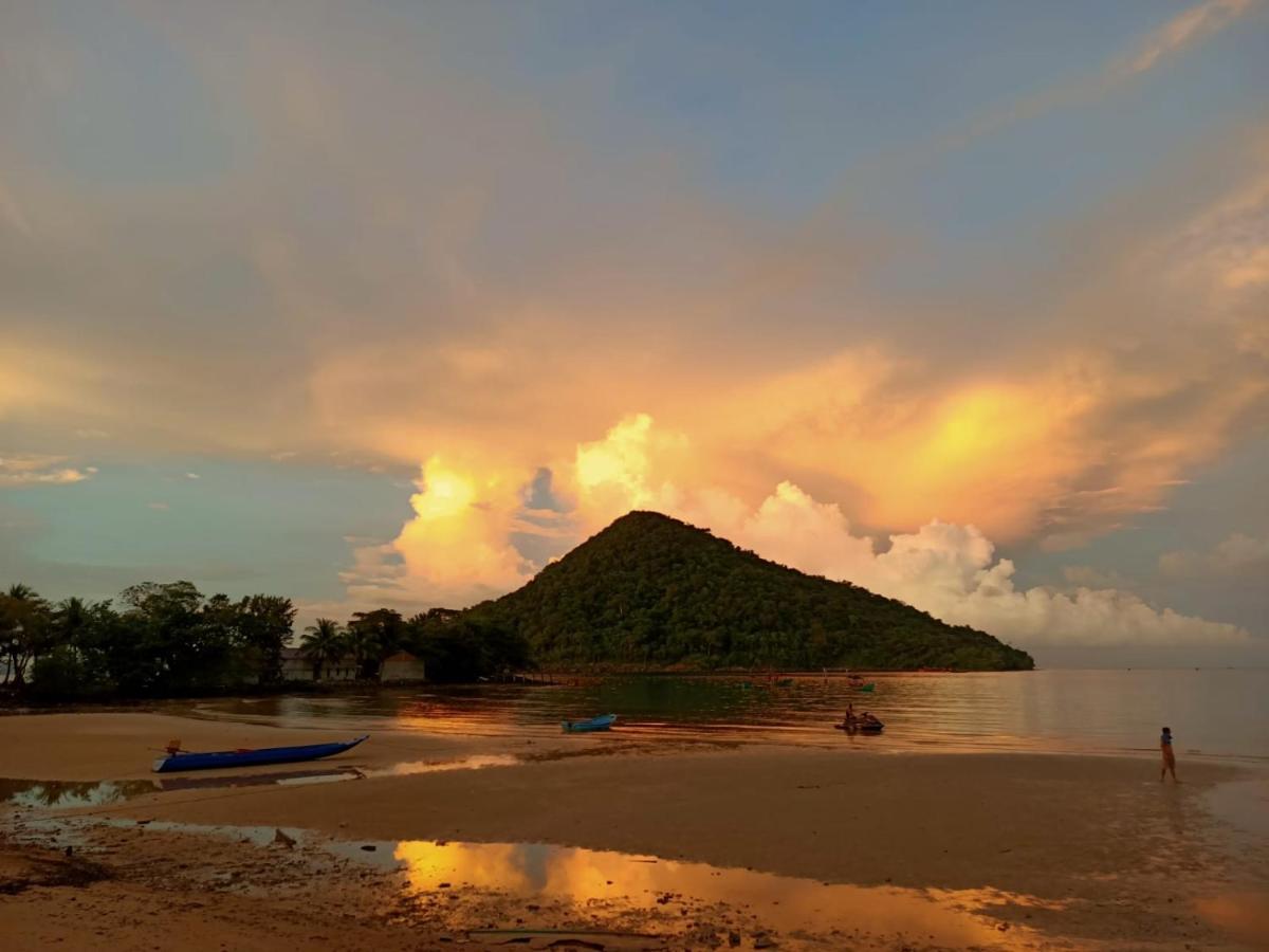 Sam'S Guesthouse M'Pai Bay ロンサレム島 エクステリア 写真