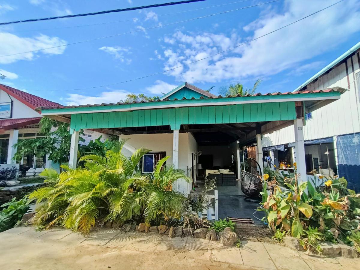 Sam'S Guesthouse M'Pai Bay ロンサレム島 エクステリア 写真