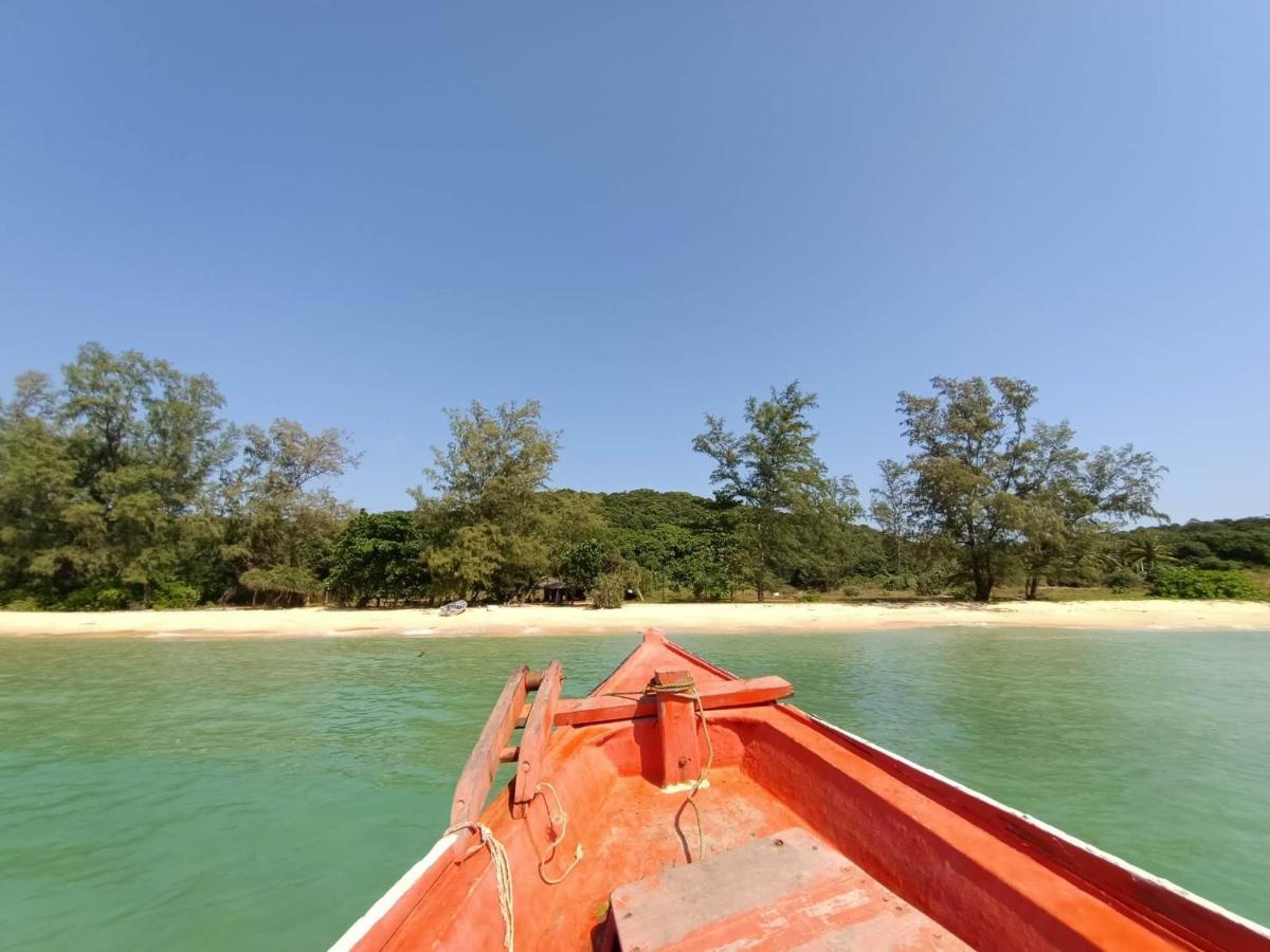 Sam'S Guesthouse M'Pai Bay ロンサレム島 エクステリア 写真