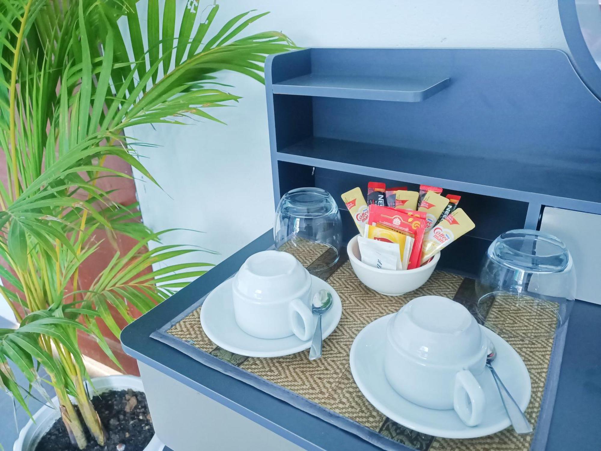 Sam'S Guesthouse M'Pai Bay ロンサレム島 エクステリア 写真